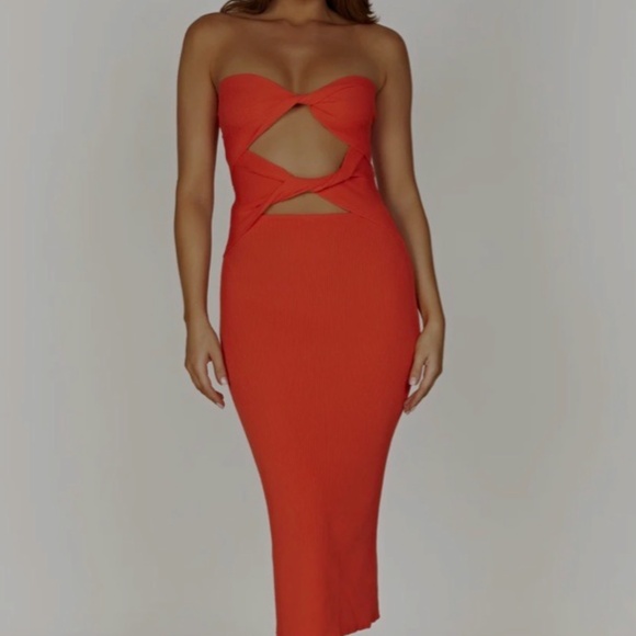 Meshki cutout twist strapless coral dress - Picture 2 of 2